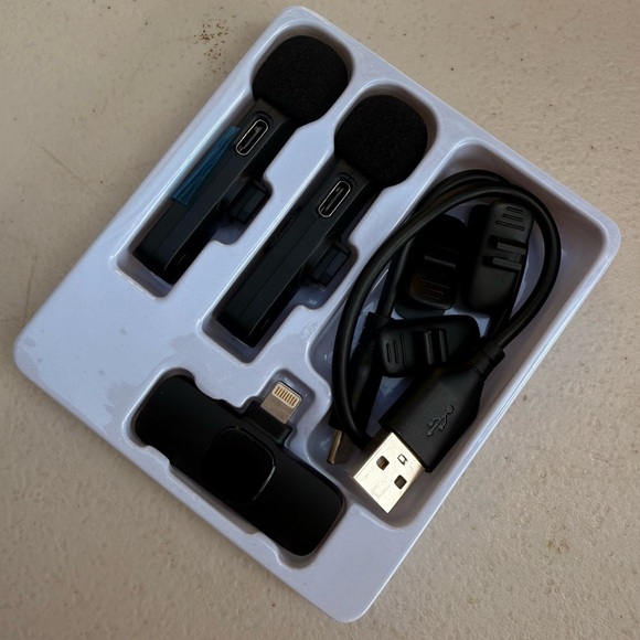 MayBesta Wireless Microphone - Picture 3 of 3